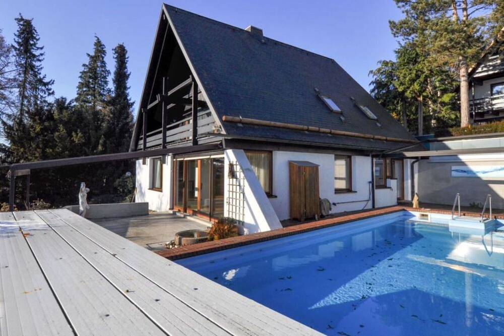 Mit Pool in Nürtingen, Landkreis Esslingen