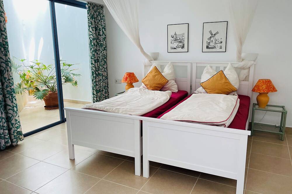 Villa mit eigenem Pool, Glasfaser-Internet, nah am Meer, geschützter Innenhof in Playa Esmeralda Norte, Pájara