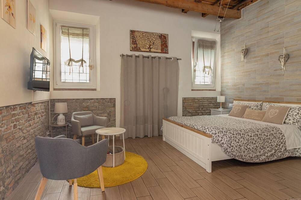 Entire apartment, The Loft of Duels in Ferrara, Ferrara Province