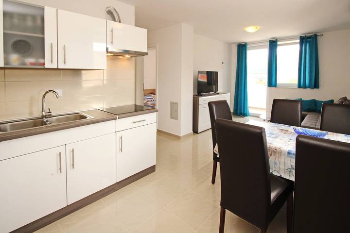 Ferienwohnung für 5 Personen, mit Balkon in Baska