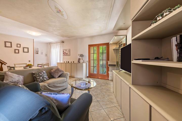 Beautiful Vacation Apartment "Lola Home Brenzone" with Mountain & Lake Views in Castelletto di Brenzone, Brenzone