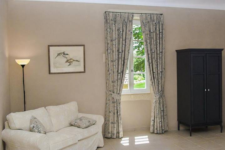 Maison d’hôte pour 4 personnes, avec jardin ainsi que piscine et vue à Colonzelle - 3