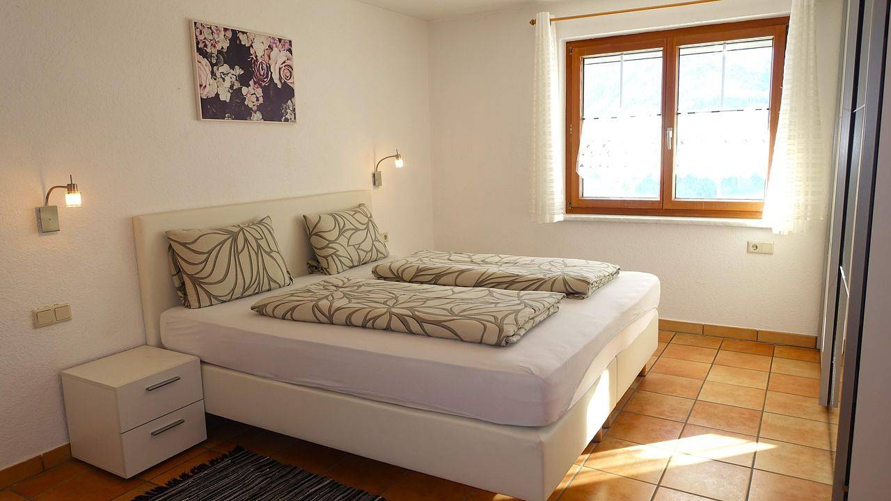 Geheel vakantieappartement, Vakantieappartement voor 6 personen met terras in Bartholomäberg, Schruns-Tschagguns