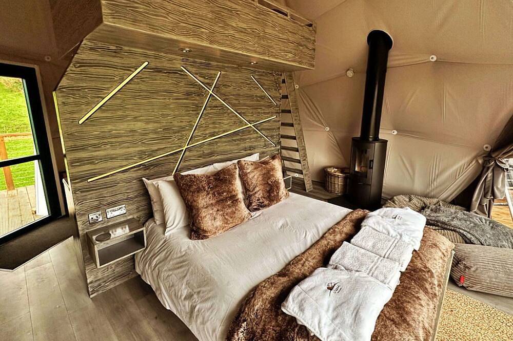 Beautiful  villa for 4 guests with Wifi, hot tub and terrace in Chiddingstone, Kent