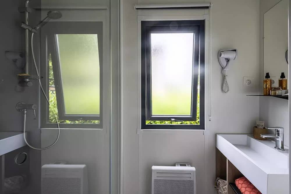 Mobil Home Presta+ Kids 4 Pièces 6 Personnes Climatisé + Tv 2sdb in Lannion, Ceinture Dorée