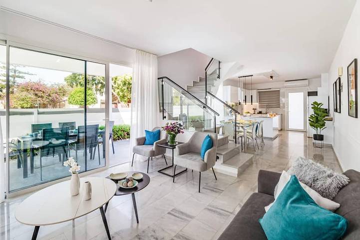 Apartment for 5 people, with terrace in Paphos