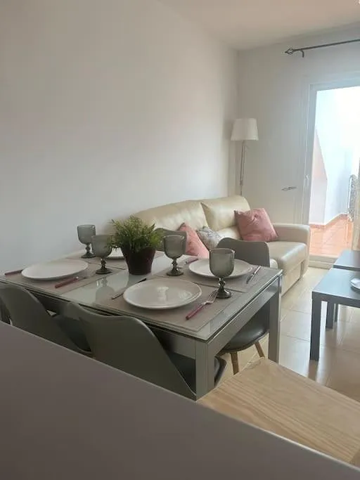 Apartamento de vacaciones para 6 personas, con jardín además de piscina y terraza, Se admiten mascotas - 1