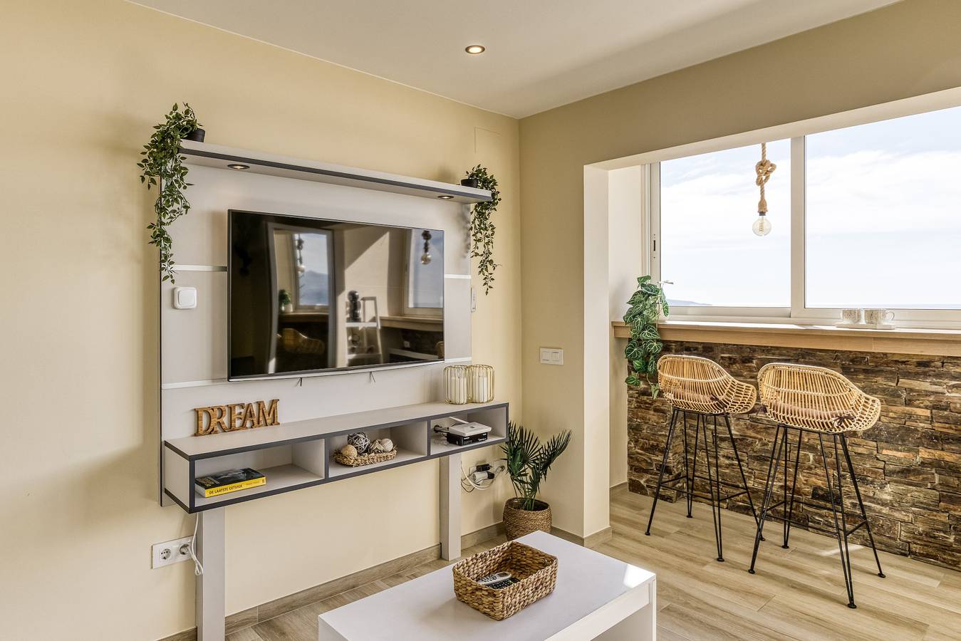 Apartamento entero, Apartamento 'Atic Sun Miami' con vistas al mar, Wi-Fi y aire acondicionado in Ampuriabrava, Alt Empordà