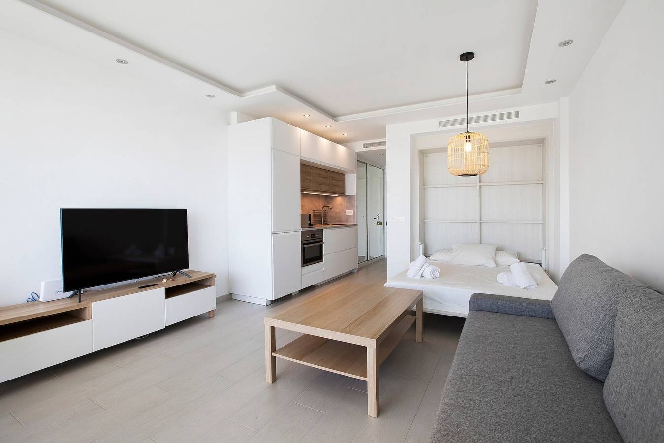 Studio entier, Studio « Casa Pedro Santa Clara » avec vue sur mer, piscine et Wi-Fi in La Carihuela, Torremolinos