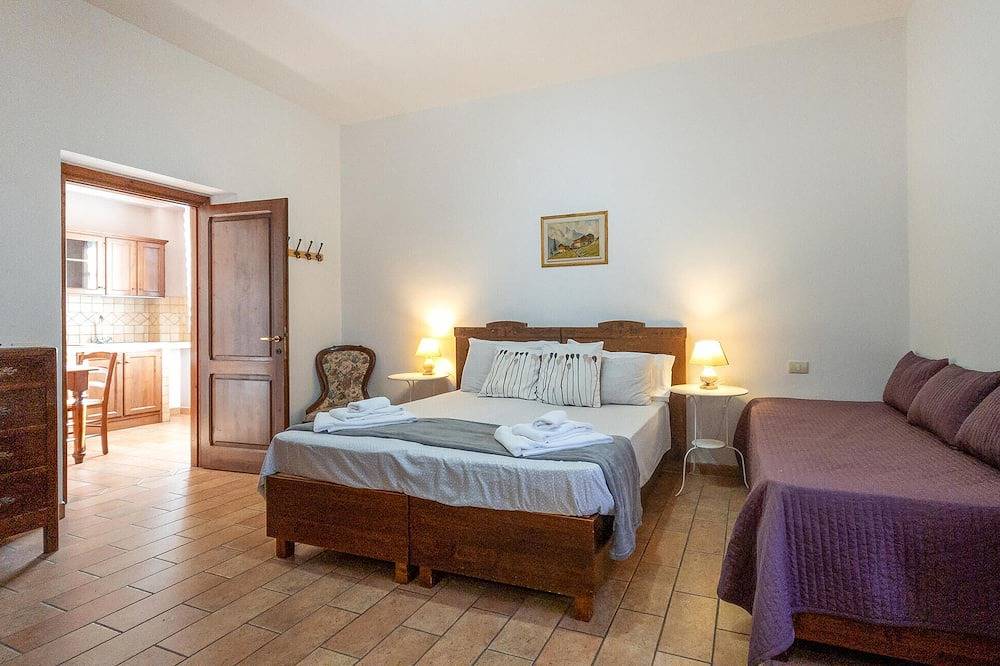 Entire apartment, Cozy apartment in Montone in Montone, Valtiberina