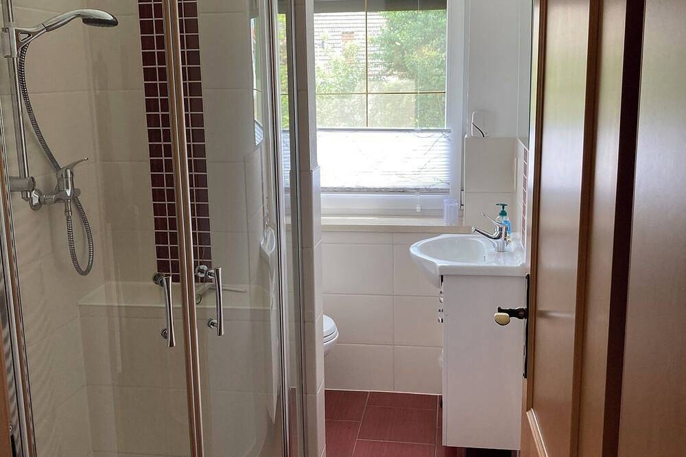 Ganze Wohnung, Ferienwohnung \"Veilchen\" Haus am Mühlenfließ, in ländlicher Idylle bis 4 Pers. in Ressen-Zaue, Schwielochsee