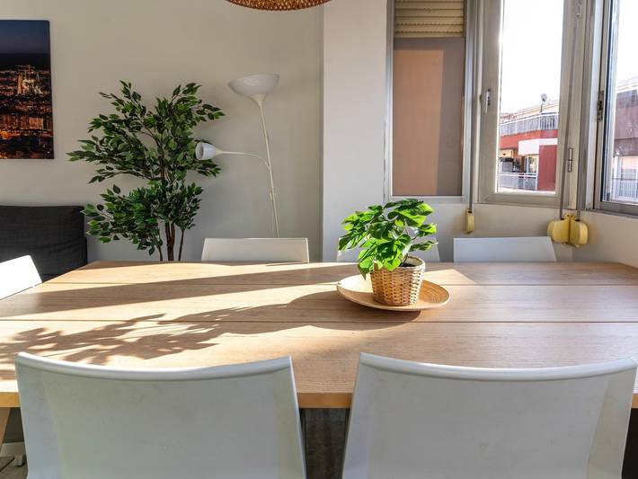 Ganze Ferienwohnung, Ferienwohnung für 7 Personen mit Balkon in Barcelona, Barcelonès