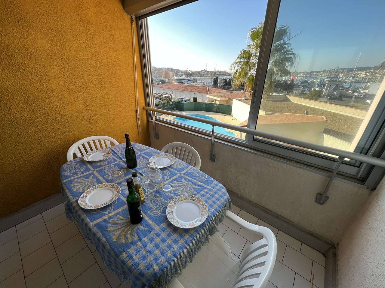Appartement entier, Appartement T2 Cabine avec Piscine, Lave-Vaisselle, Plage à 150m, Animaux Acceptés in Cap d'Agde, Agde