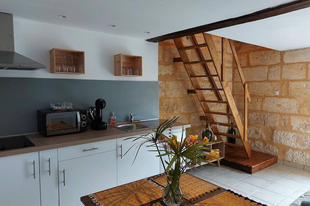 Apartamento entero, Peace and quiet in the heart of the Saint-Emilion vineyards in Saint-Sulpice-de-Faleyrens, Región de Libourne