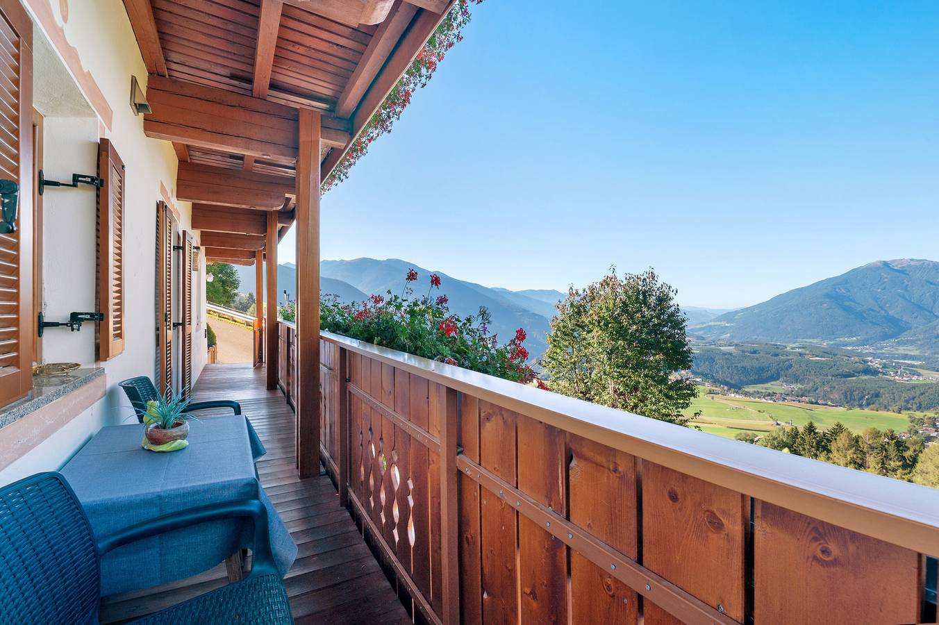 Ganze Wohnung, Apartment 'Gruberhof 1 mit Bergblick' mit Bergblick, Gemeinschaftsgarten und Wlan in Rodeneck, Dolomiti Superski