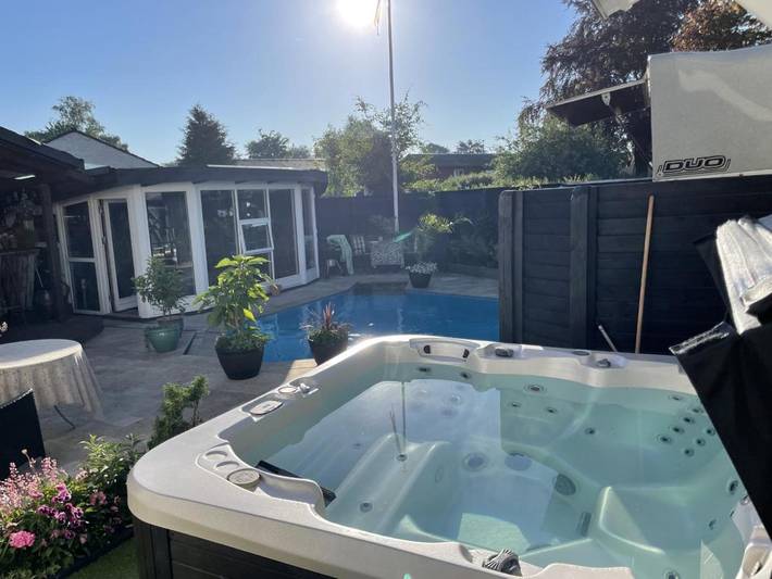 Pousadas e b&b para 4 pessoas, com piscina e sauna e ainda jardim and jacuzzi na Dinamarca