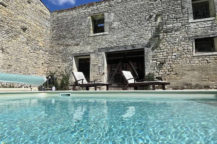 Gîte pour 6 personnes, avec balcon et jardin à Authon-Ébéon