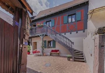 Gîte pour 6 personnes, avec terrasse à Dambach-la-Ville