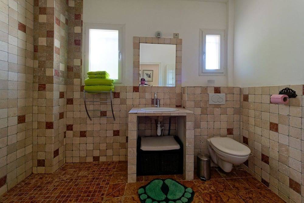 Villa de 4 dormitorios con piscina in Taradeau, Region de Draguignan