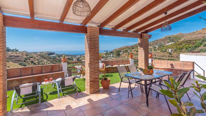 Casa rural para 4 personas, con balcón/terraza y piscina en Torrox - 2