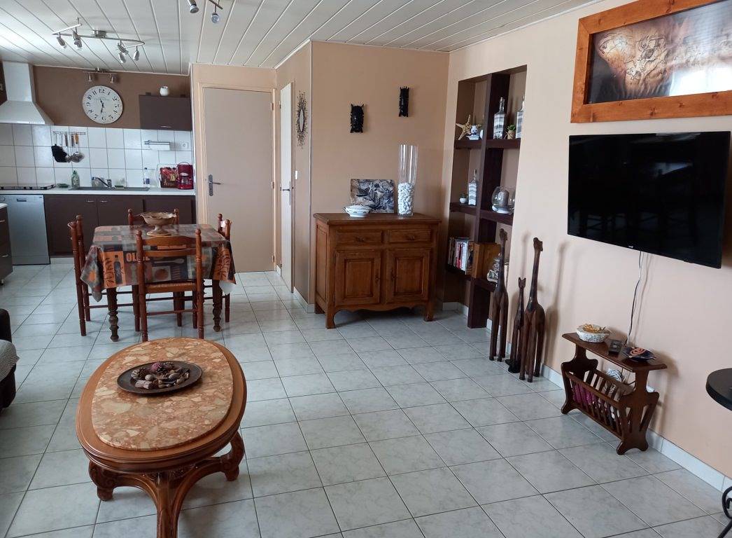 Gîte Les Deux Colombes avec piscine, Sud Ardèche in Lavilledieu, Ardèche