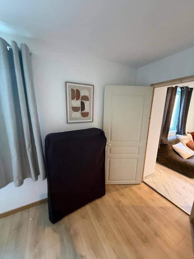 Location de vacances pour 8 personnes, avec terrasse dans Mecquignies