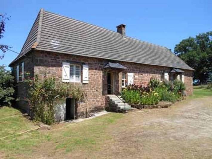 Location de vacances pour 9 personnes, avec terrasse et jardin à Villac