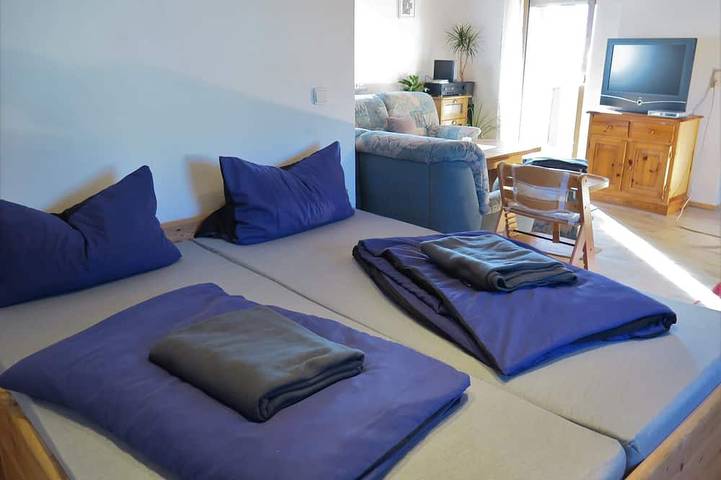 Ferienwohnung für 2 Personen, mit Balkon und Terrasse sowie Pool in Ebermannstadt - 2