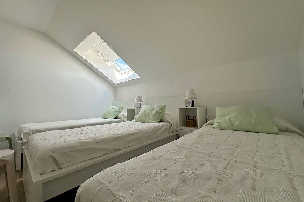Apartamento entero, El Ático de Loredo - 31002 in Loredo, Ribamontán al Mar