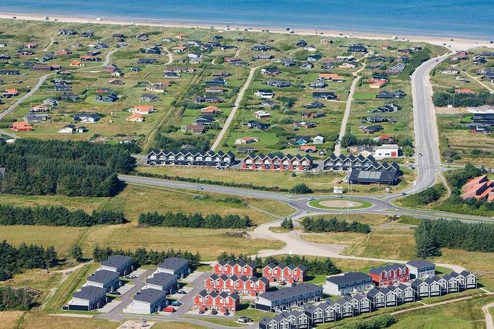 Ferienhaus für 6 Personen, mit Terrasse und Pool in Løkken