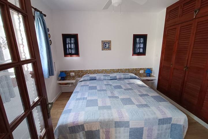 Gîte pour 4 personnes, avec piscine ainsi que jardin et balcon à Son Bou - 2