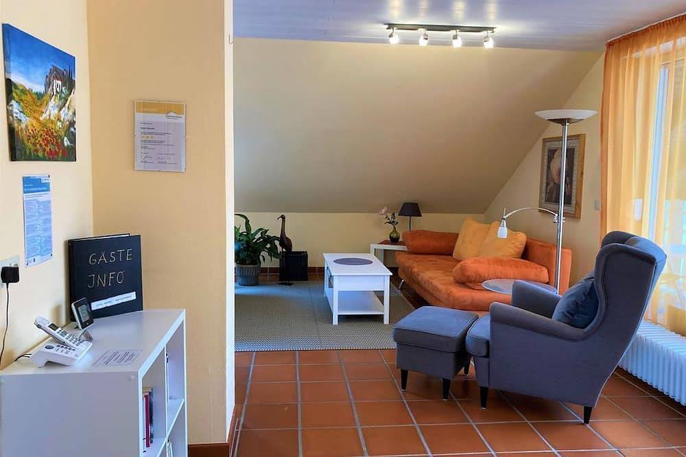 Entire apartment, House Adomeit - attic apartment with balcony in Bad Neuenahr-Ahrweiler, Ahr Valley