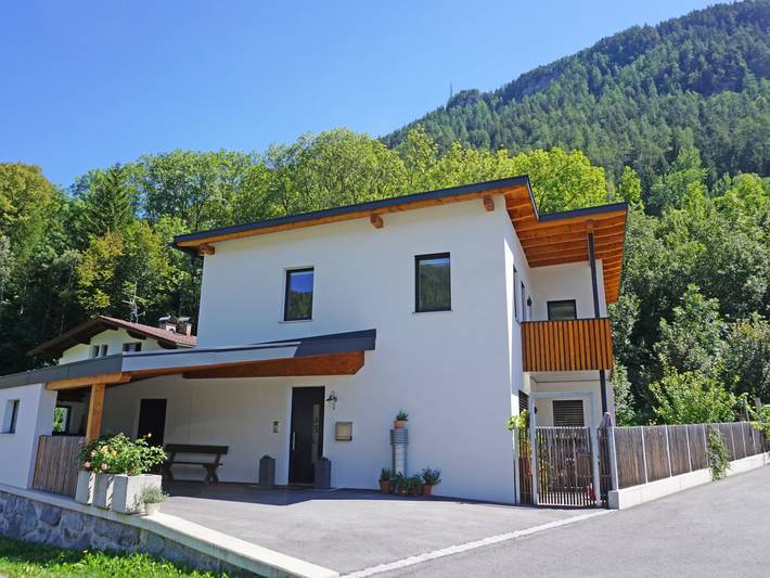 Vakantieappartement voor 4 personen, met Terras en Tuin in Ried im Oberinntal