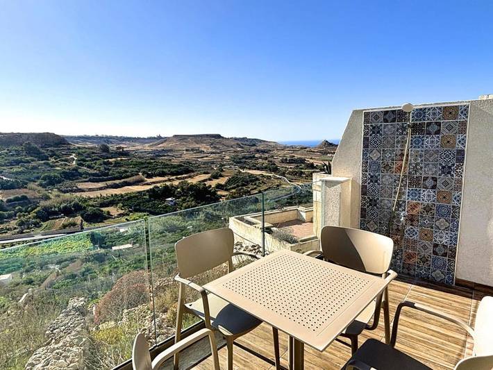 Maison d’hôte pour 2 personnes, avec terrasse et piscine dans Xaghra
