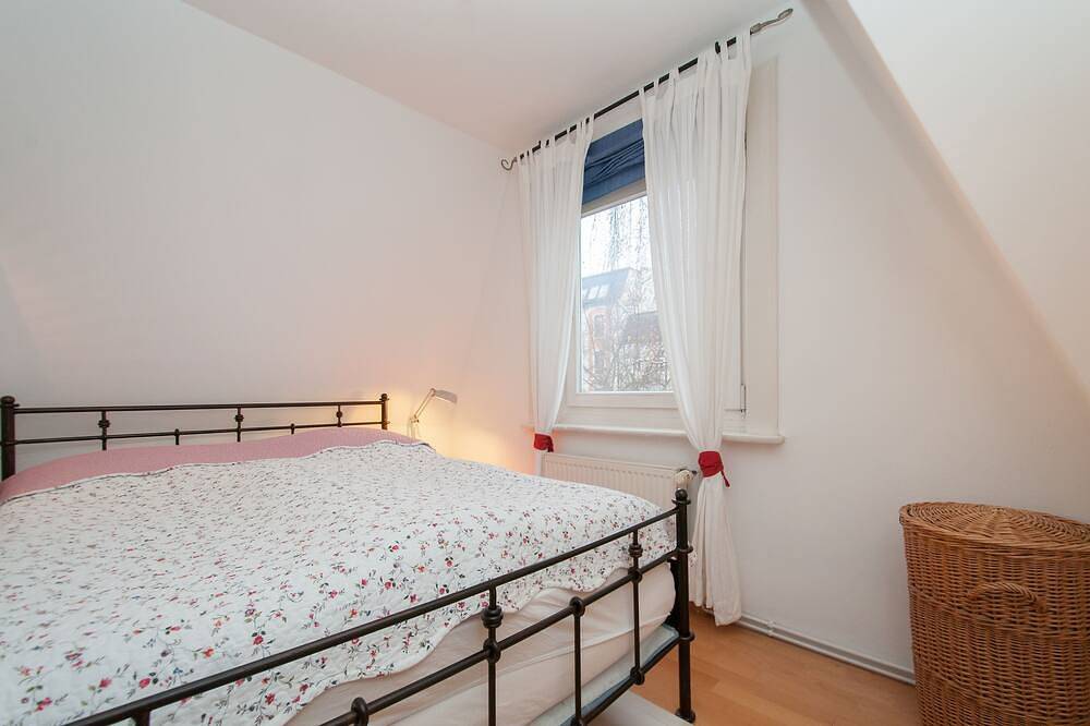 Ganze Wohnung, Penthouse at Alster City Garden Villa.<br>Stylish & quiet apt., Adults only in Hamburg-Nord, Hamburg