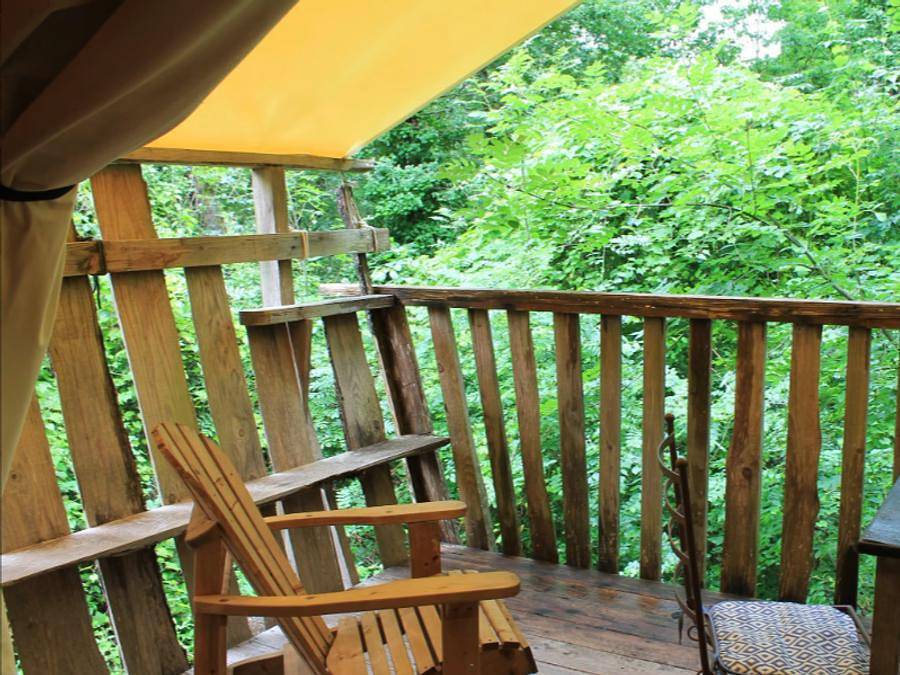 Camping Glamping Terre Rouge - Tente 4 personnes - Tente forestière - Zone Prairie in Villecomtal, Aveyron