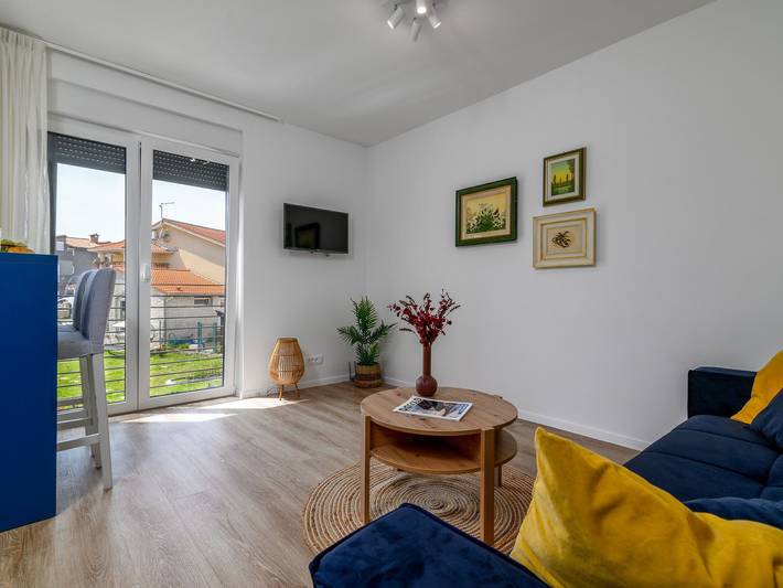 Appartamento per 4 persone, con terrazza e giardino, con animali domestici a Rovigno