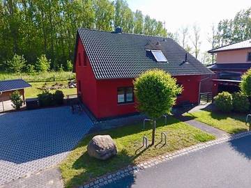 Ferienwohnung für 5 Personen, mit Garten in Glowe