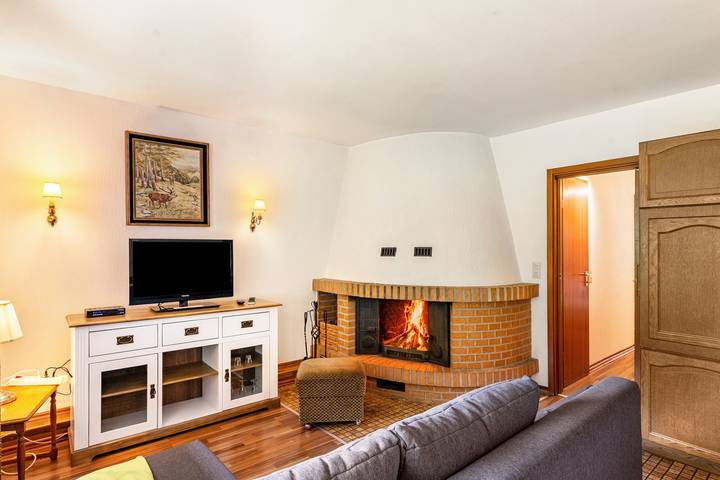 Ganze Wohnung, Apartment 'Haus Behrendt' mit Bergblick, Balkon und Wlan in Zorge, Harzvorland