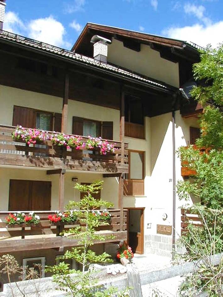 Gîte pour 6 personnes, avec terrasse à Campitello di Fassa - 2