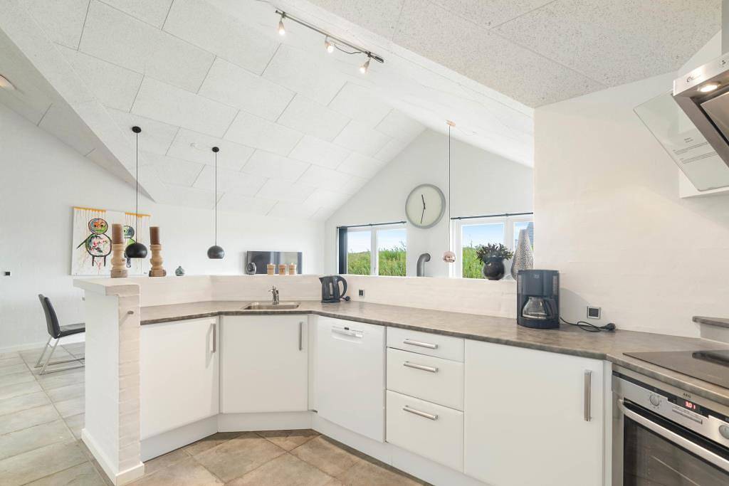 Modernes Reetdachhaus für 8 Personen mit Sauna und Whirlpool in Hvide Sande, Holmsland Klit