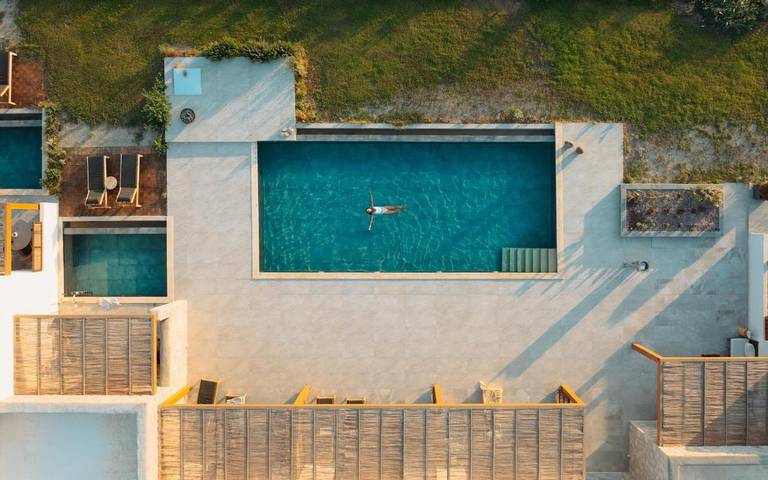 Chambre d’hôte pour 2 personnes, avec terrasse et piscine ainsi que vue et jardin dans Milos - 2
