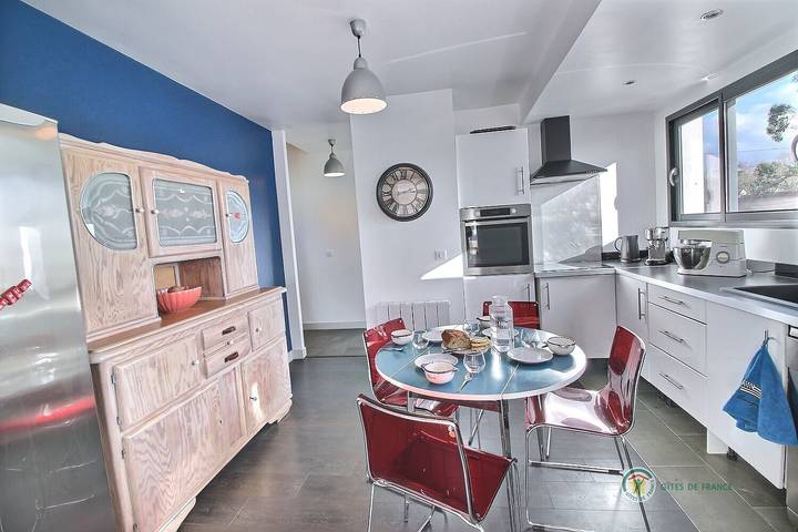 Gîte pour 7 personnes, avec terrasse et jardin dans Plage de Port-Mabo - 2