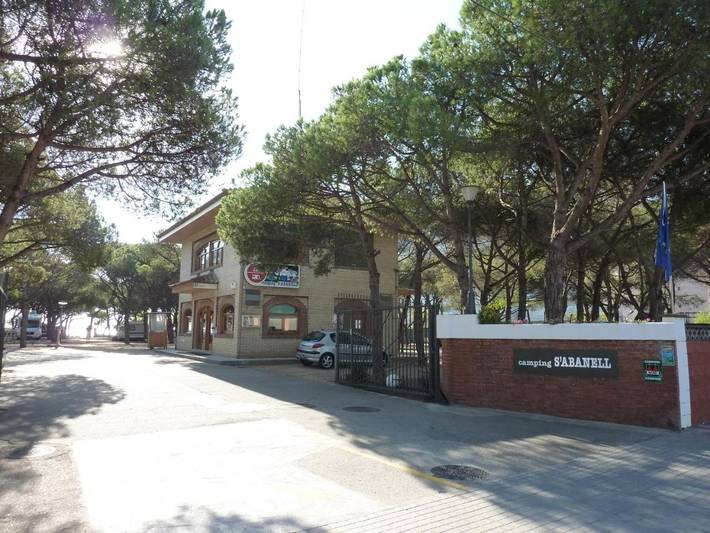 Camping pour 4 personnes, avec piscine ainsi que jardin et bassin pour enfant à Blanes - 2
