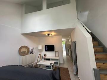 Gîte pour 4 personnes, avec jardin et terrasse ainsi que piscine et jacuzzi à Sainte-Geneviève-des-Bois