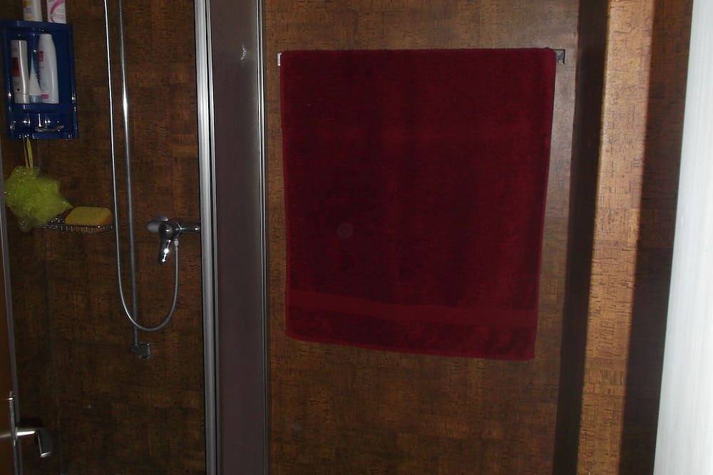 Ganze Wohnung, Staubbachfall g'über 1 Dz, 4 Pax⭐⭐⭐Sauna, eigene Wäscherei 24/7, Carport in Lauterbrunnen, Verwaltungskreis Interlaken-Oberhasli