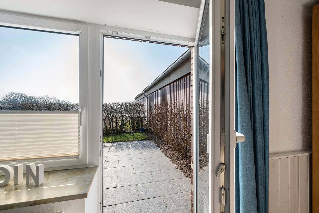 Ganze Wohnung, Ferienwohnung - Groß" mit  eigener Terasse, Gemeinschaftsgarten und Wi-Fi in Dagebüll, Nordfriesland