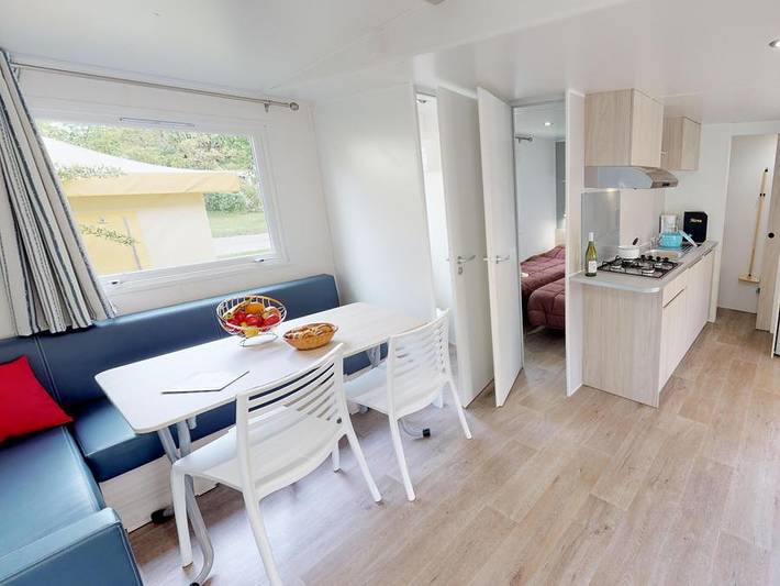 Camping pour 4 personnes, avec bassin pour enfant, animaux acceptés dans l' Ain - 4