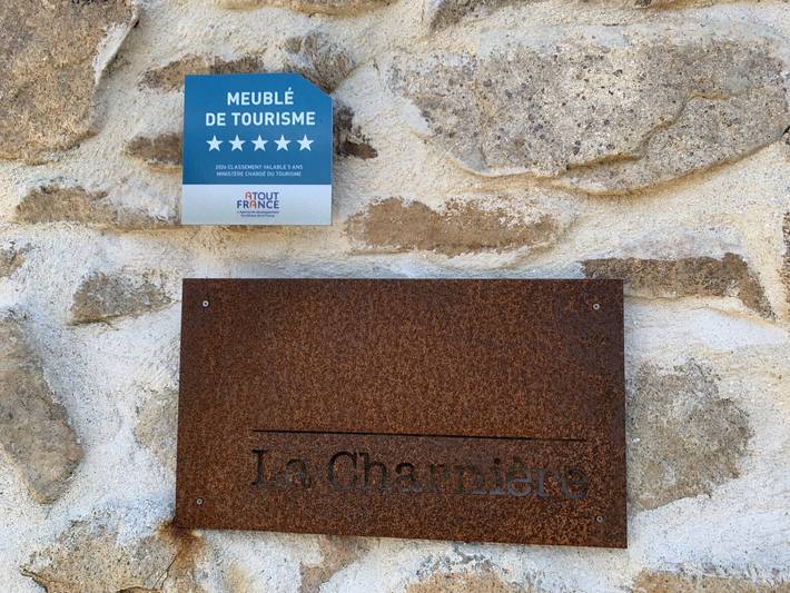 Gîte pour 2 personnes, avec jardin et terrasse ainsi que jacuzzi et piscine dans Parc naturel régional Périgord-Limousin - 3