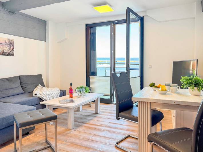 Ferienwohnung für 2 Personen, mit Seeblick und Ausblick sowie Balkon in Barth